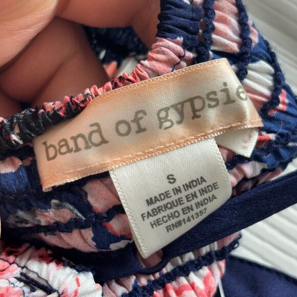 NWT Band of Gypsies Size Small Blue Floral Spaghetti Strap Padded Romper - Picture 5 of 7